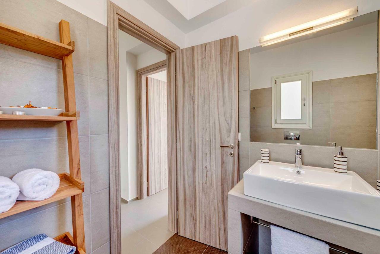 Villa Alba In Syros With Private Jacuzzi Azolimnos Extérieur photo